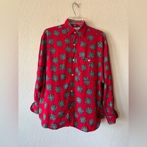 Georges‎ Marciano × Guess
Vintage 1980’s Guess Medieval Block Print Rayon Shirt